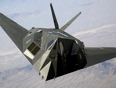 Βίντεο: Η Stealth τεχνολογία στον στρατιωτικό κόσμο